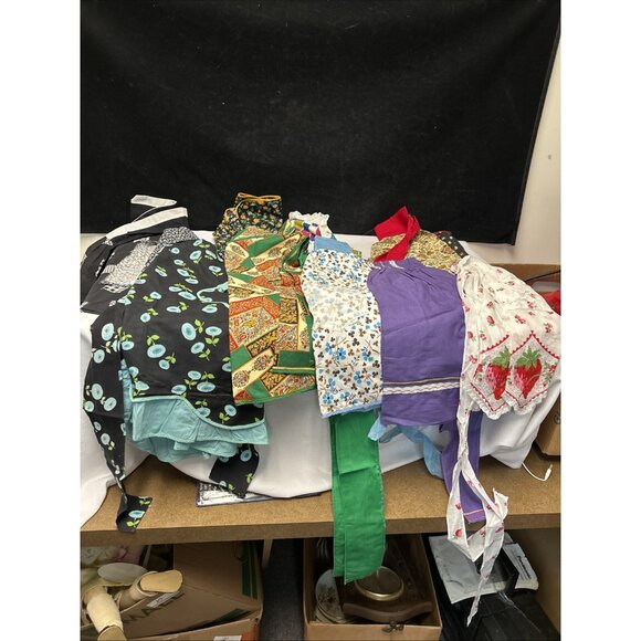 VINTAGE HALF WAIST APRONS LOT OF 12 Pockets - Picture 1 of 16